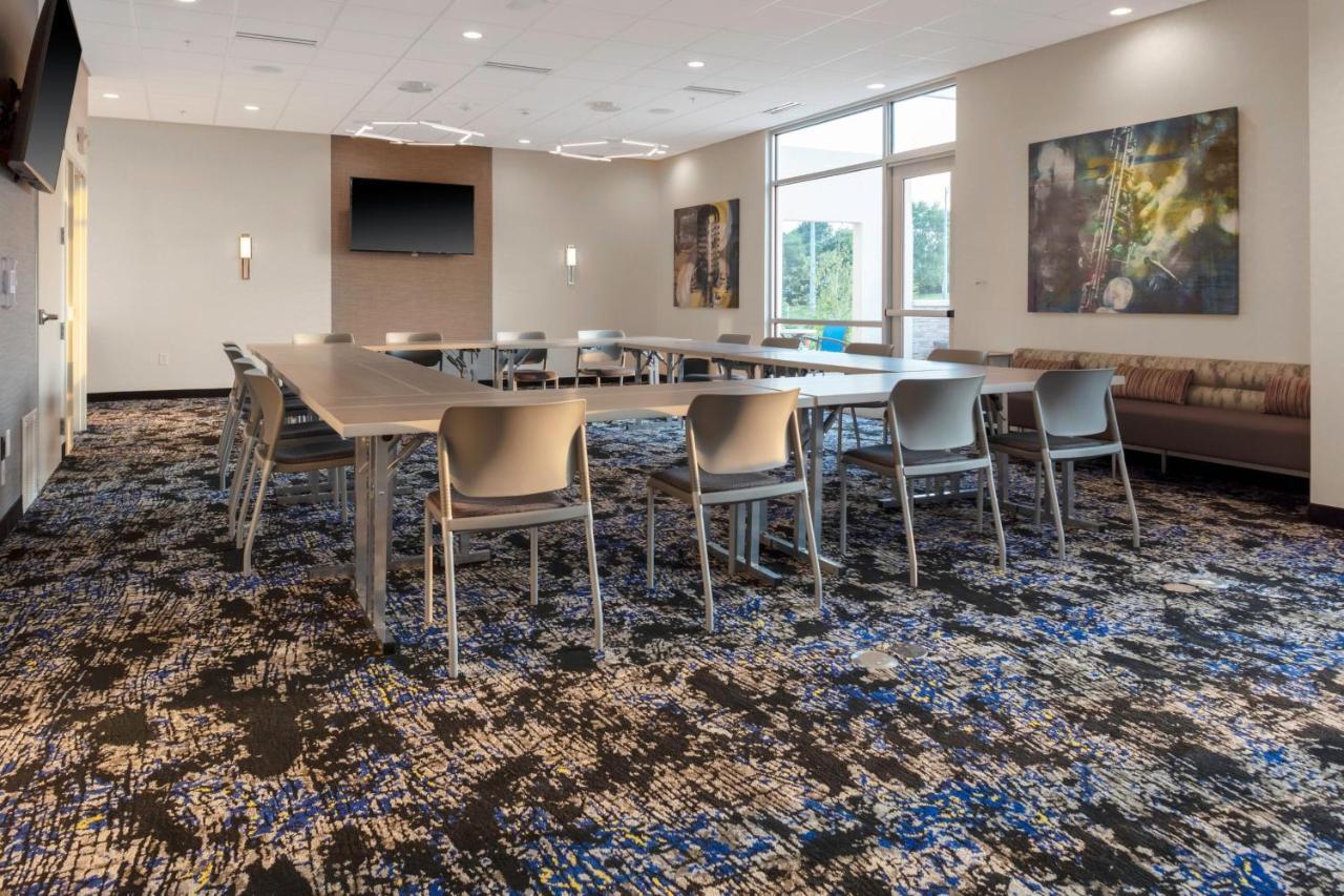 Springhill Suites Kansas City Airport Exterior foto